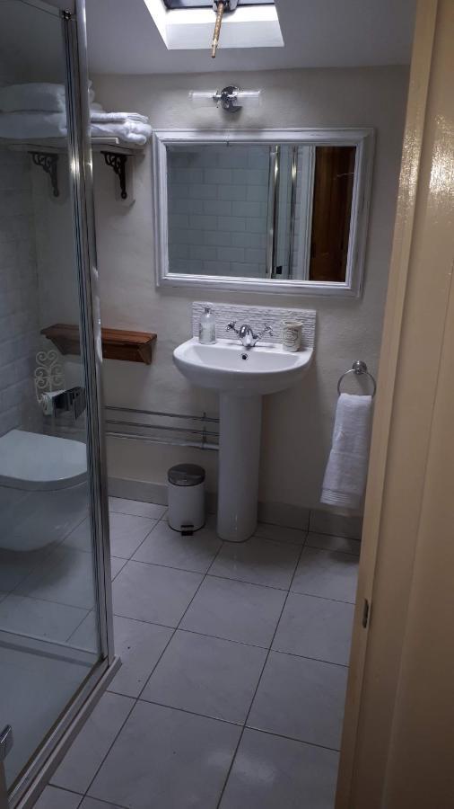 Bed and Breakfast The Byre North End Farm Ashton Keynes Екстер'єр фото
