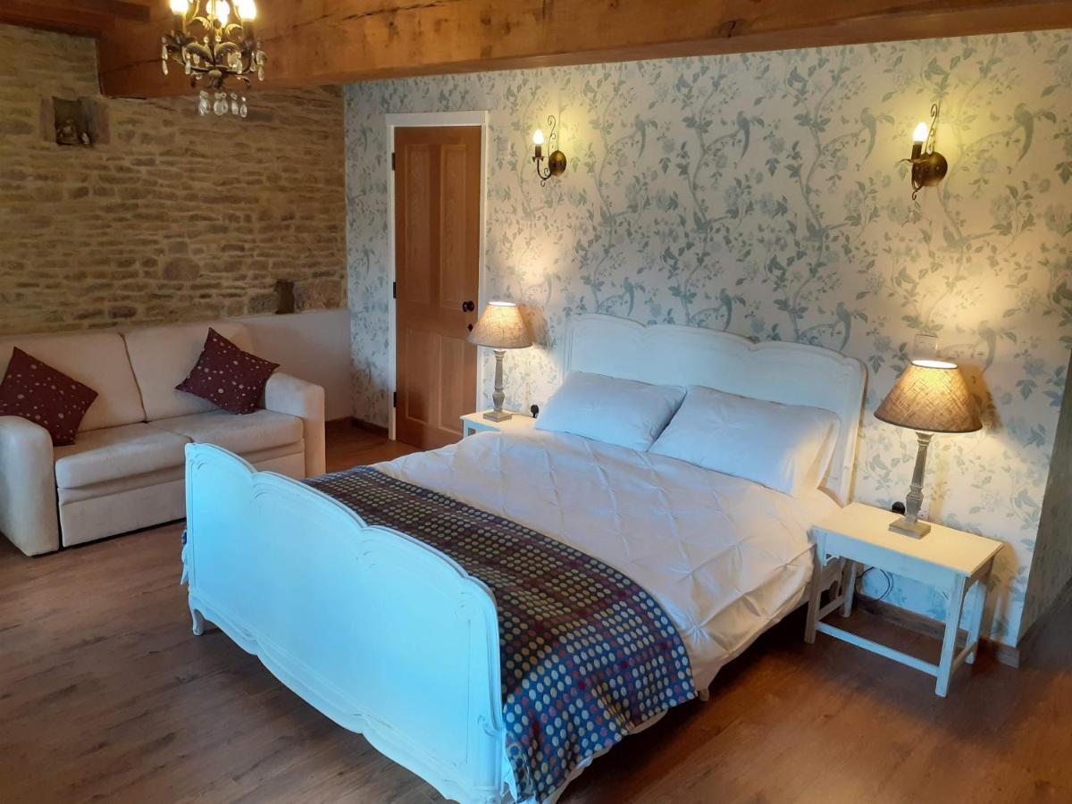 Bed and Breakfast The Byre North End Farm Ashton Keynes Екстер'єр фото